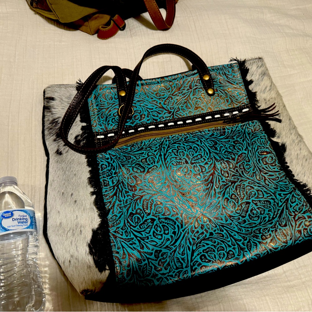 Myra Bag Tote